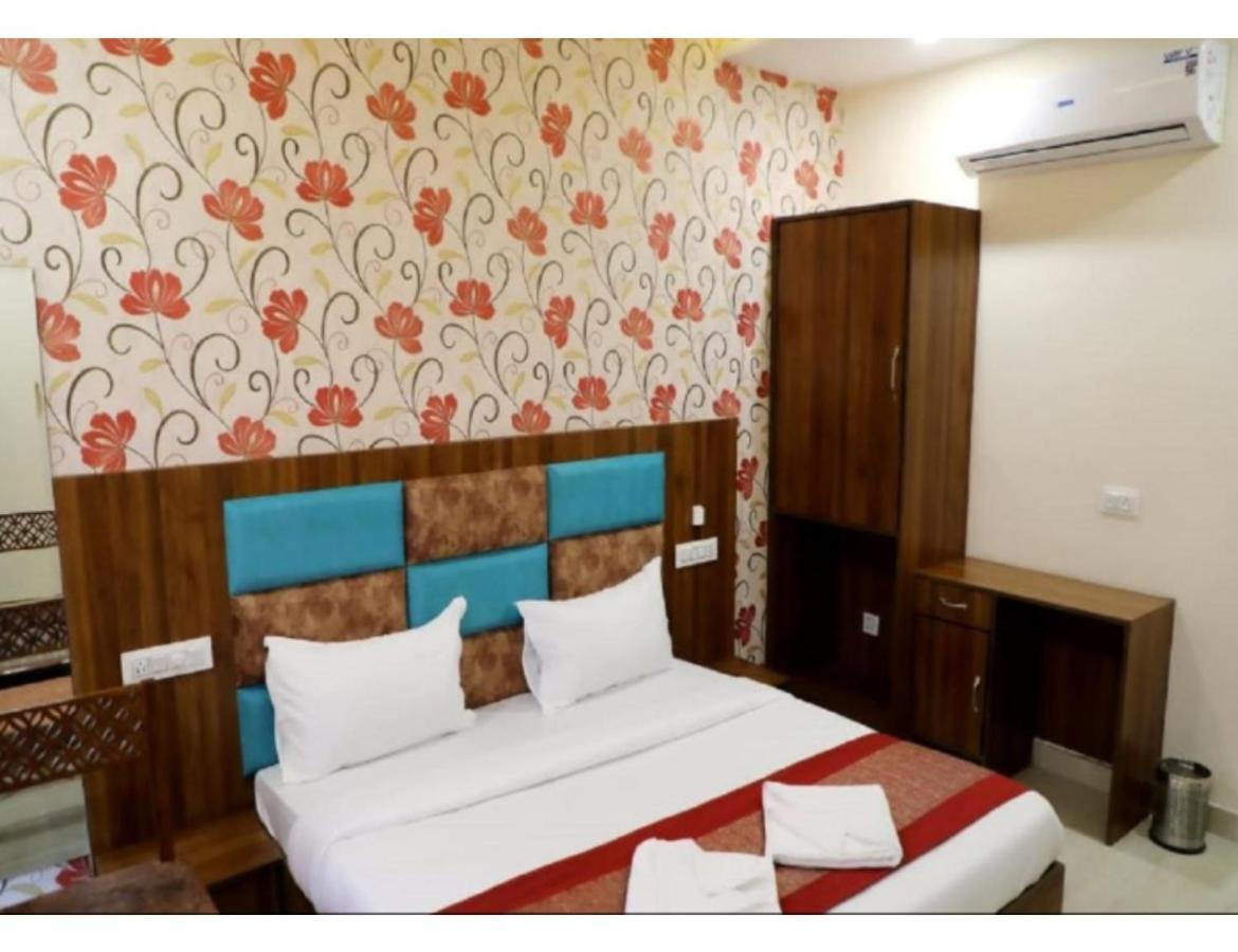 Hotel Royal Villa 2, Amritsar Exteriör bild